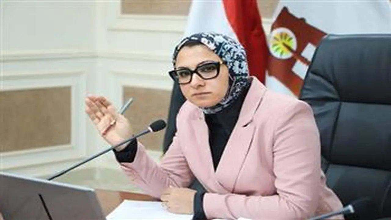 محافظ الوادي الجديد تواصل أعمال استعادة كفاءة المرافق بعد موجة الطقس السيئ